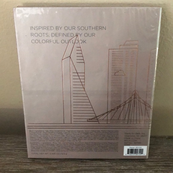 Belk Dallas set of blush and eyeshadows new - Picture 3 of 4